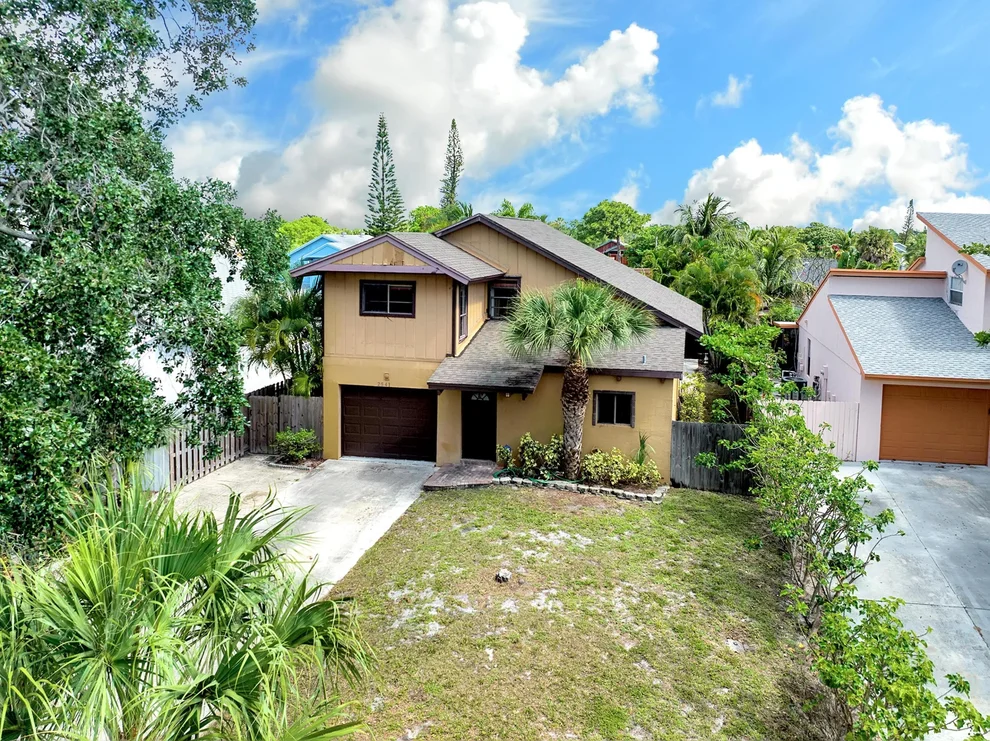 Unit for sale at 2541 Southridge Road, Delray Beach, FL 33444
