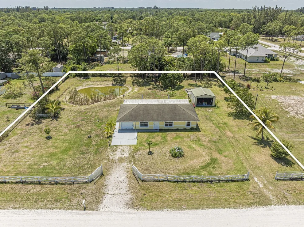 Unit for sale at 17950 44th Place N, The Acreage, FL 33470