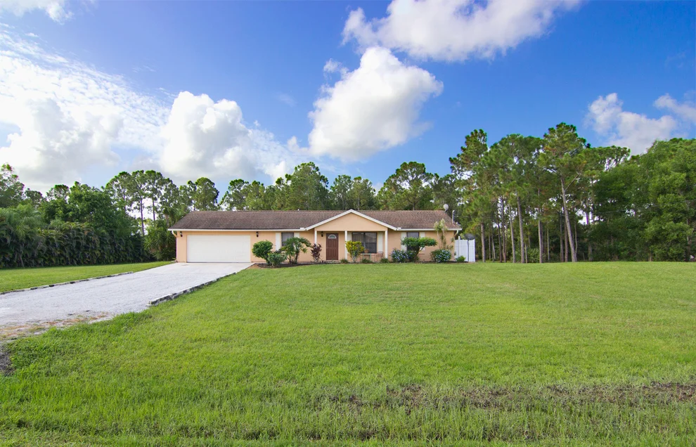 Unit for sale at 18096 41st Road N, Loxahatchee, FL 33470