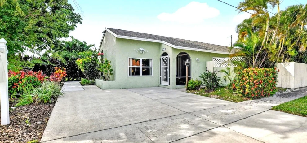 Unit for sale at 501 NW 54th Street, Boca Raton, FL 33487