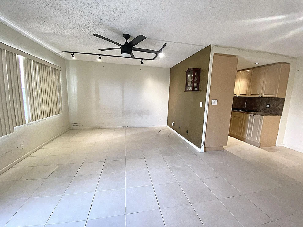 Unit for sale at 4071 Newport Q, Deerfield Beach, FL 33442