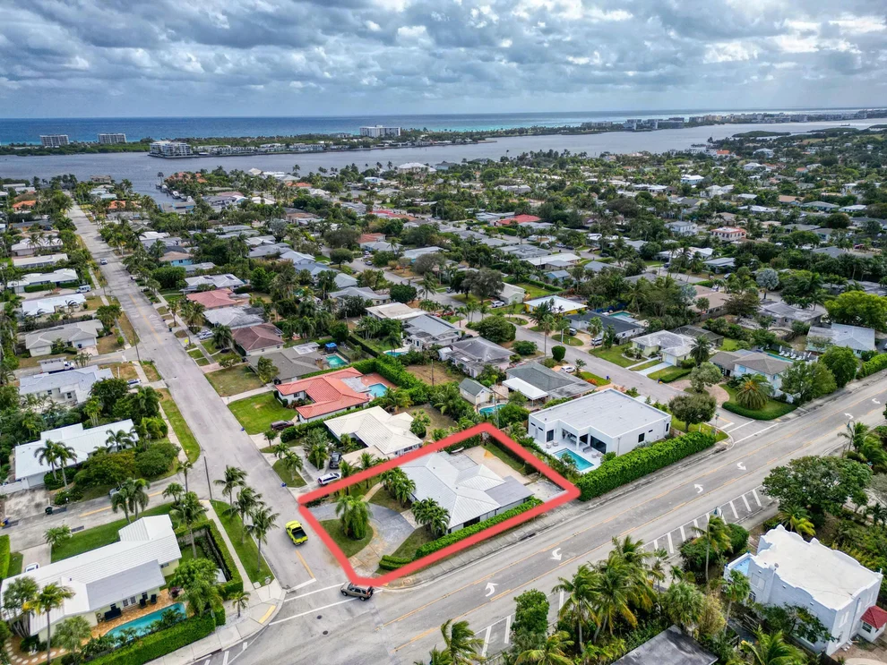Unit for sale at 187 Duke Drive, Lake Worth Beach, FL 33460