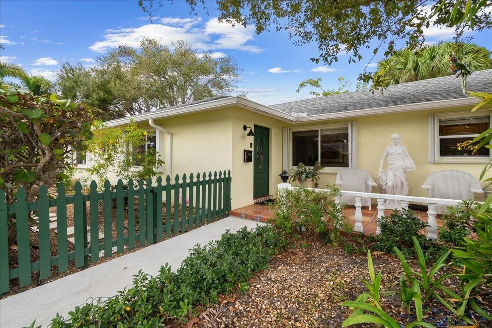 Unit for sale at 202 N Palmway, Lake Worth Beach, FL 33460