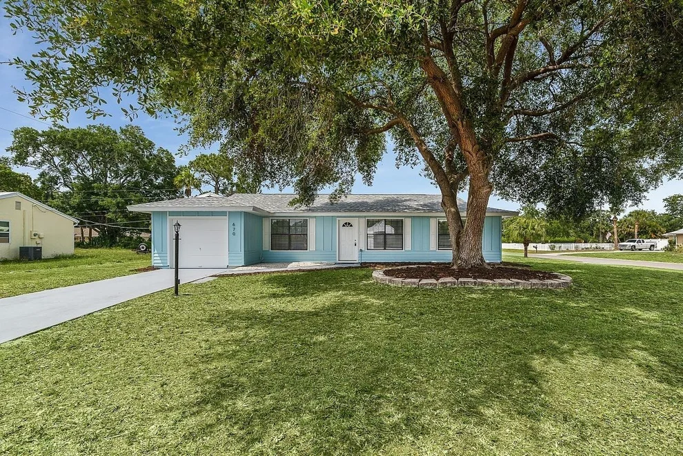Unit for sale at 670 23rd Place SW, Vero Beach, FL 32962