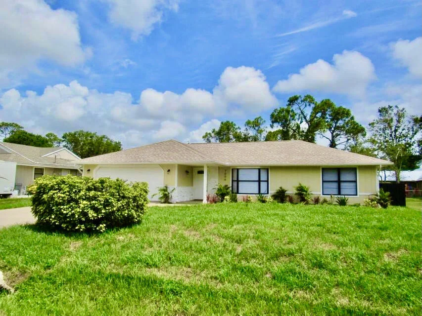 Unit for sale at 7006 Lakeland Boulevard, Fort Pierce, FL 34951