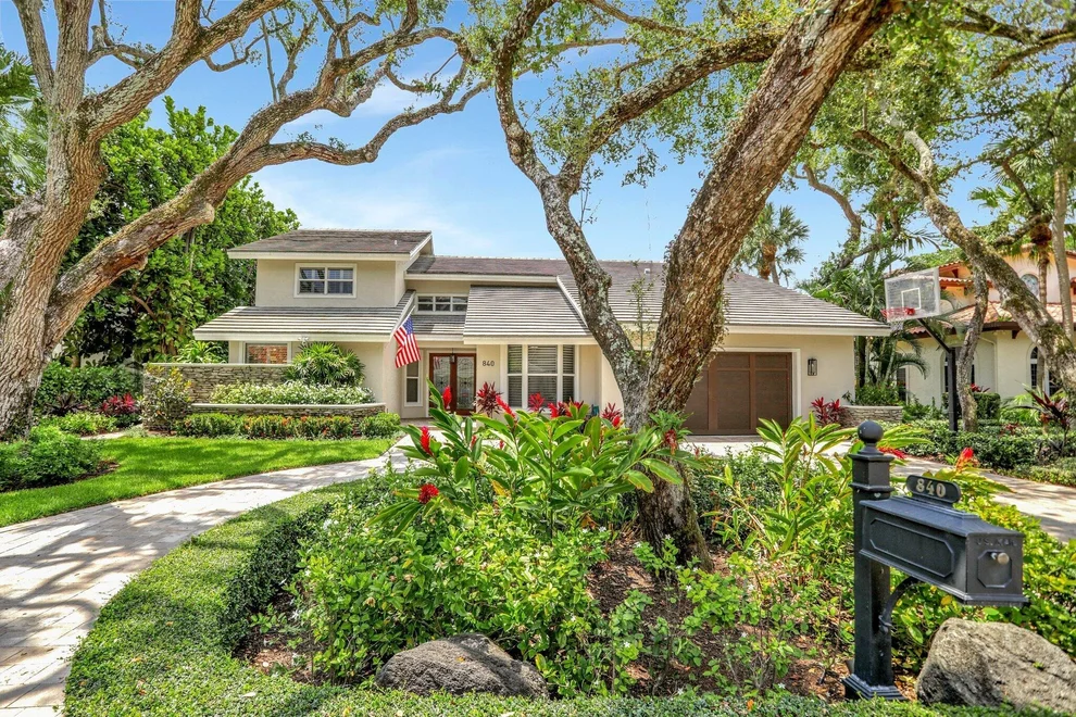 Unit for sale at 840 SW 22nd Street, Boca Raton, FL 33486