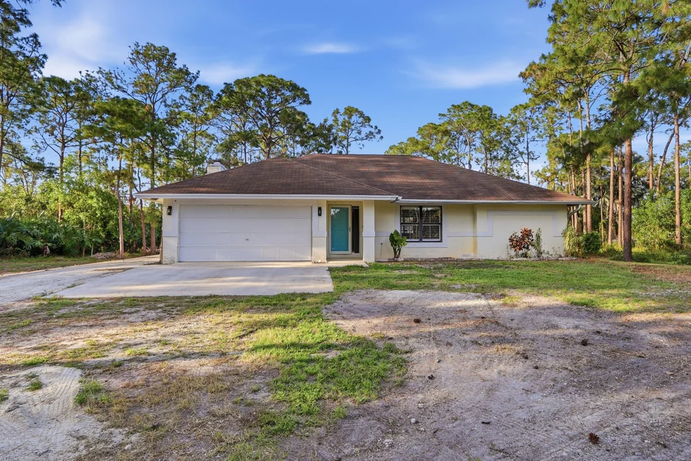 Unit for sale at 12689 N 68th St Street N, The Acreage, FL 33412