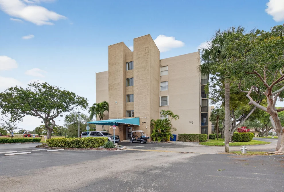 Unit for sale at 5280 NW 2nd Ave, Boca Raton, FL 33487