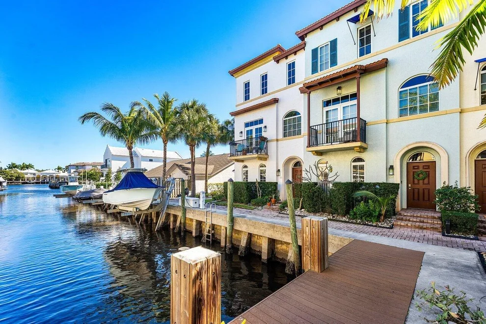 Unit for sale at 813 Estancia Way, Boynton Beach, FL 33435
