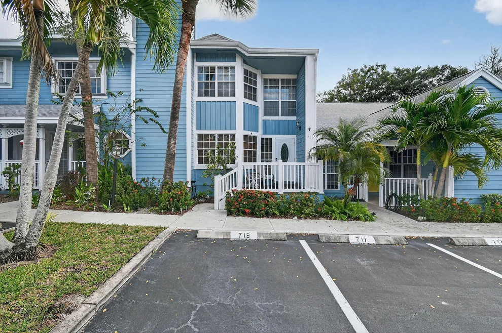 Unit for sale at 717 Ocean Dunes Circle, Jupiter, FL 33477