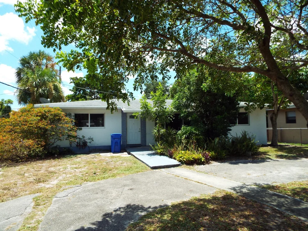 Unit for sale at 2600 SW 5th Street, Fort Lauderdale, FL 33312
