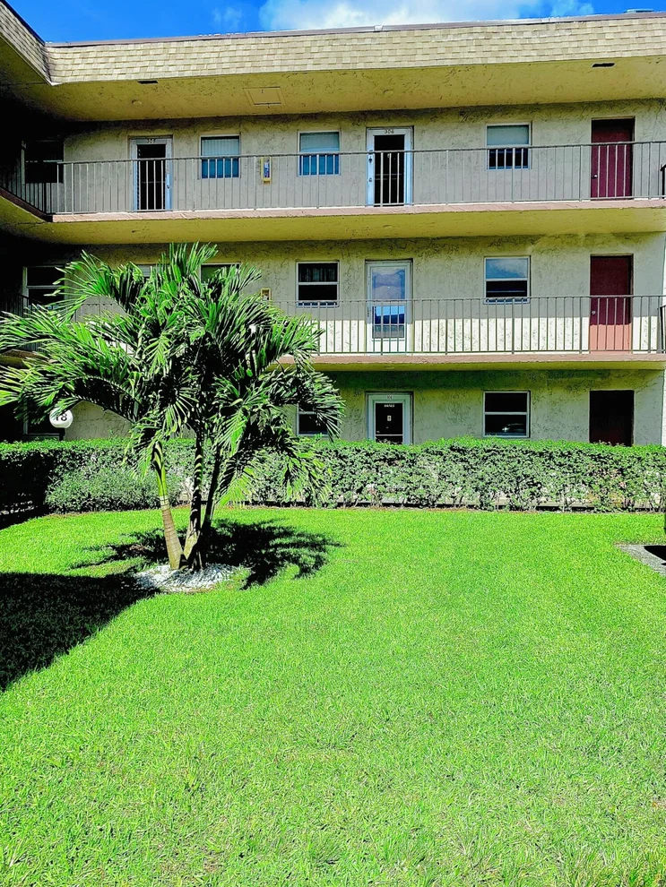 Unit for sale at 709 Lori Drive, Palm Springs, FL 33461