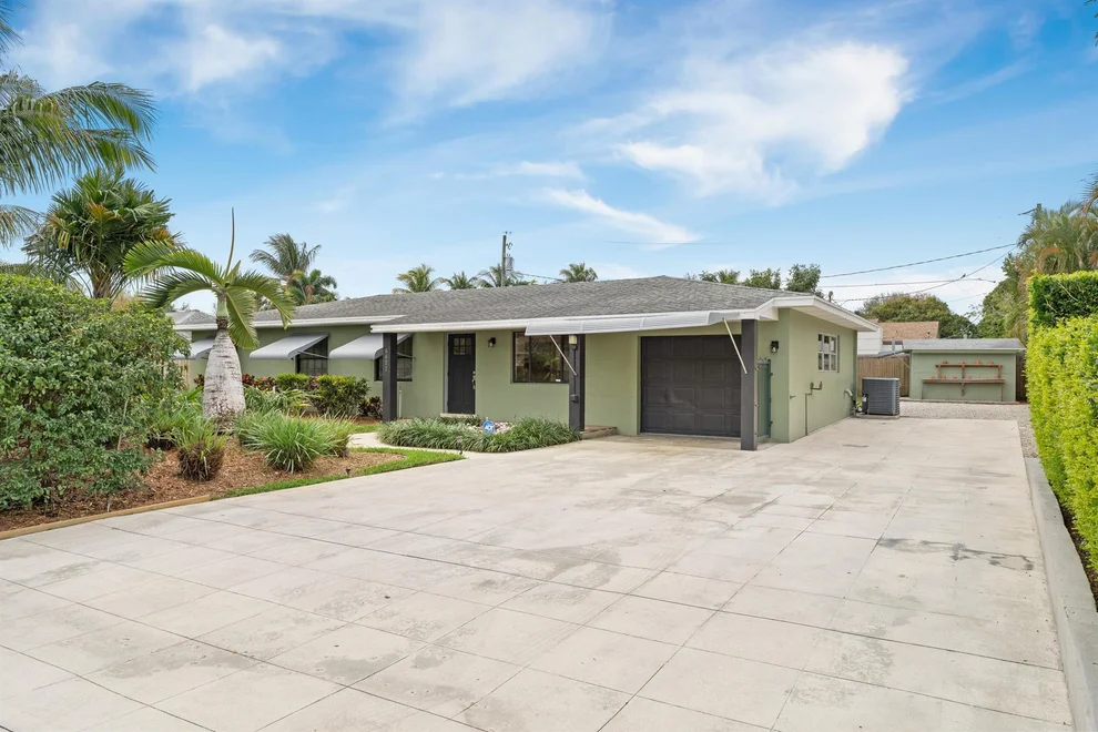 Unit for sale at 6621 Mango Circle, Lake Clarke Shores, FL 33406