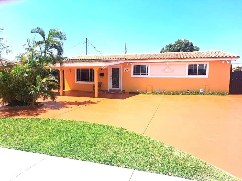 Unit for sale at 1371 W 32nd Street, Hialeah, FL 33012