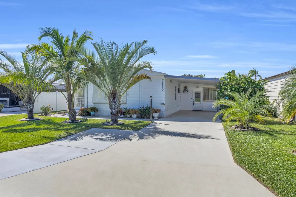 Unit for sale at 7850 SE Shenandoah Drive, Hobe Sound, FL 33455