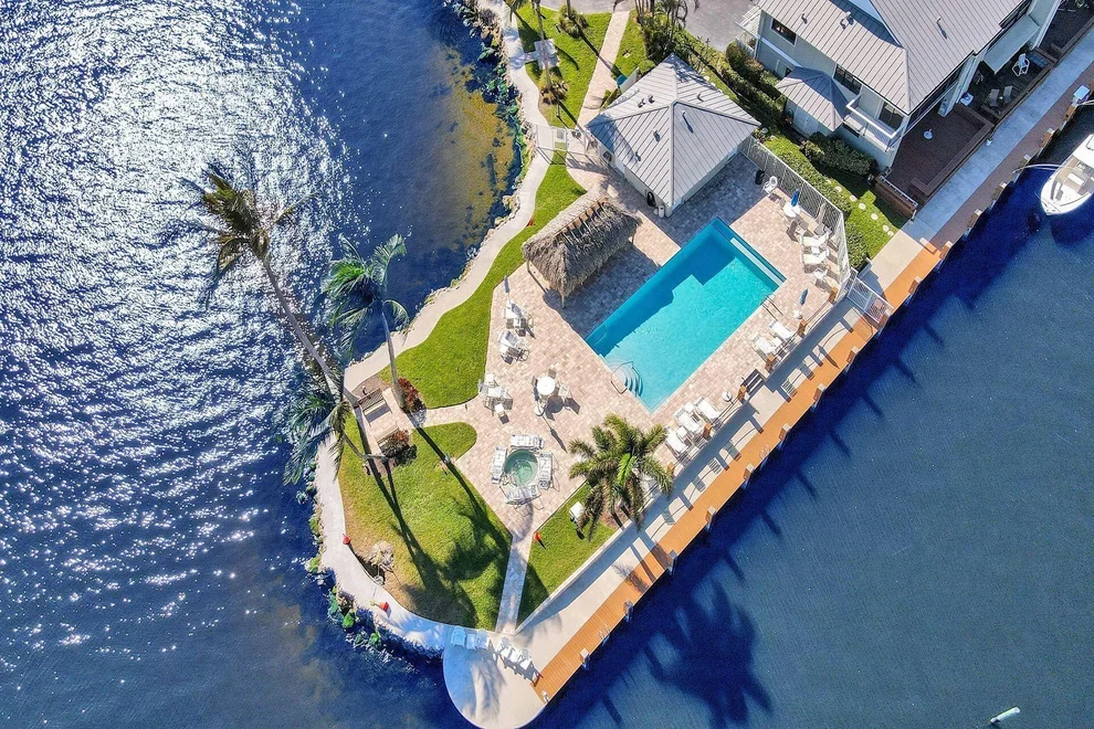 Unit for sale at 732 NE 12th Terrace, Boynton Beach, FL 33435