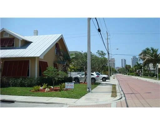 Unit for sale at 301 Vallette Way, West Palm Beach, FL 33401