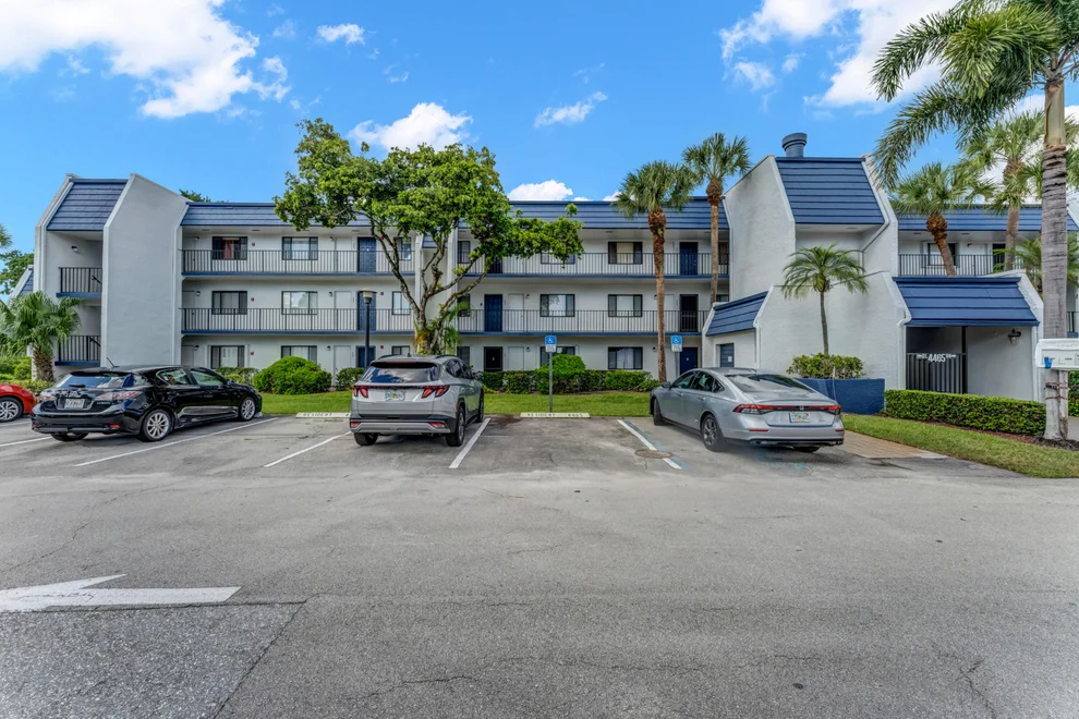 Unit for sale at 4465 Luxemburg Court, Lake Worth, FL 33467