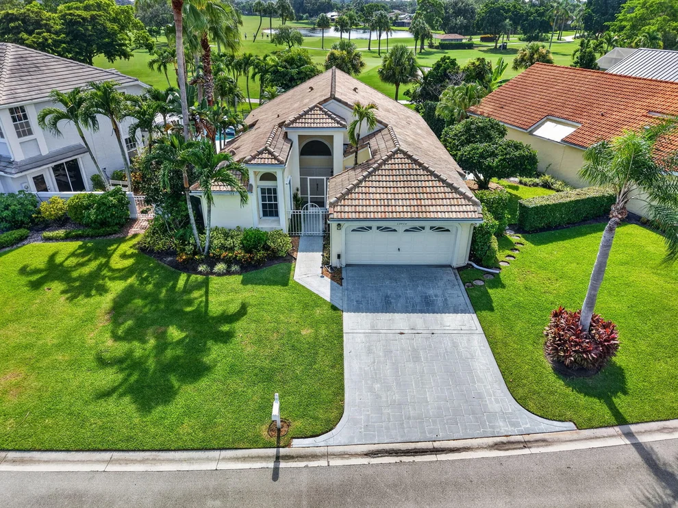 Unit for sale at 13910 Cross Pointe Court, Palm Beach Gardens, FL 33418