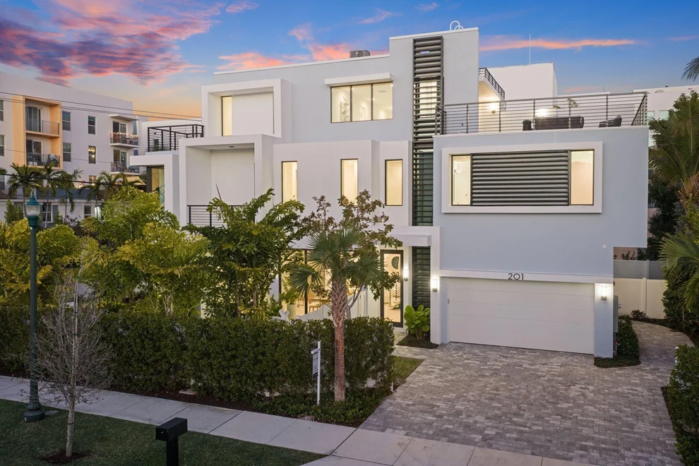 Unit for sale at 201 SE 4th Avenue, Delray Beach, FL 33483