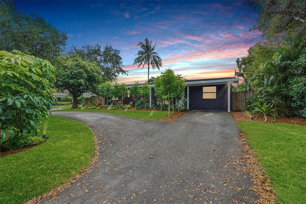 Unit for sale at 300 NW 28th Street, Wilton Manors, FL 33311