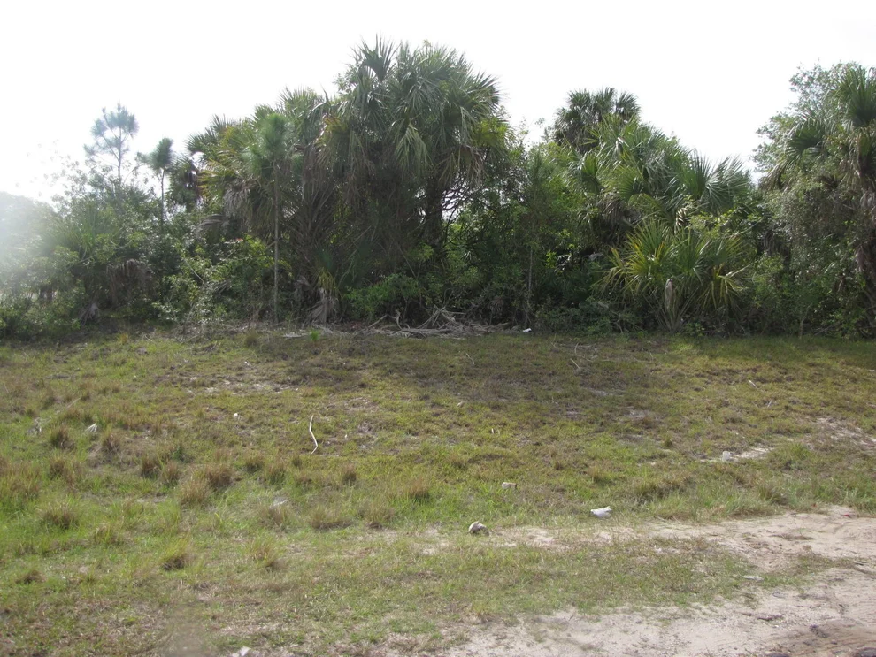Unit for sale at 5002 S Obispo Circle, Labelle, FL 33935