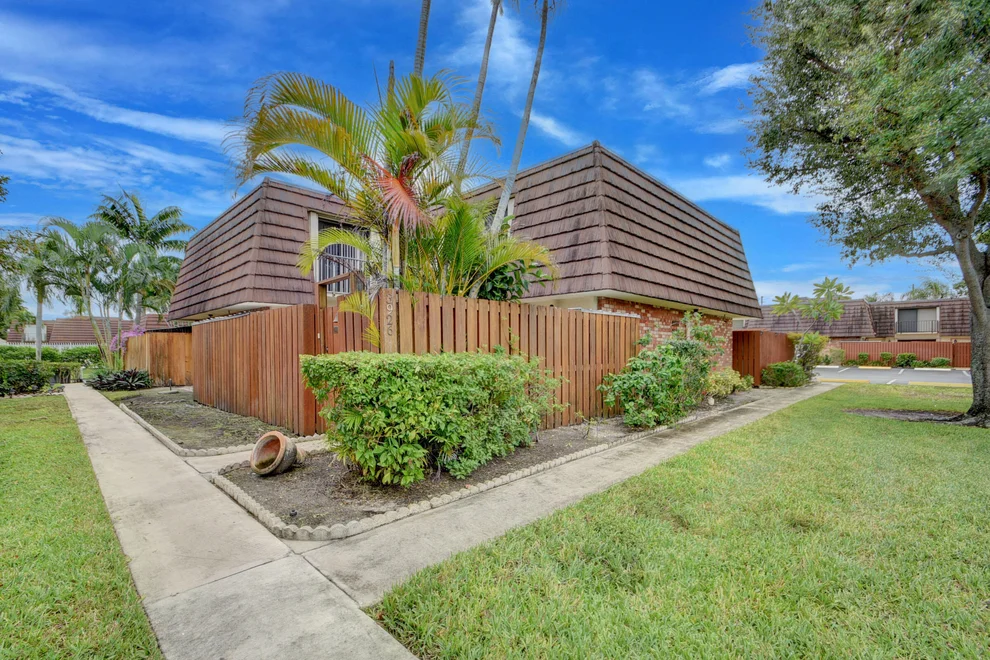 Unit for sale at 3926 Carolina Drive, Lake Worth, FL 33461