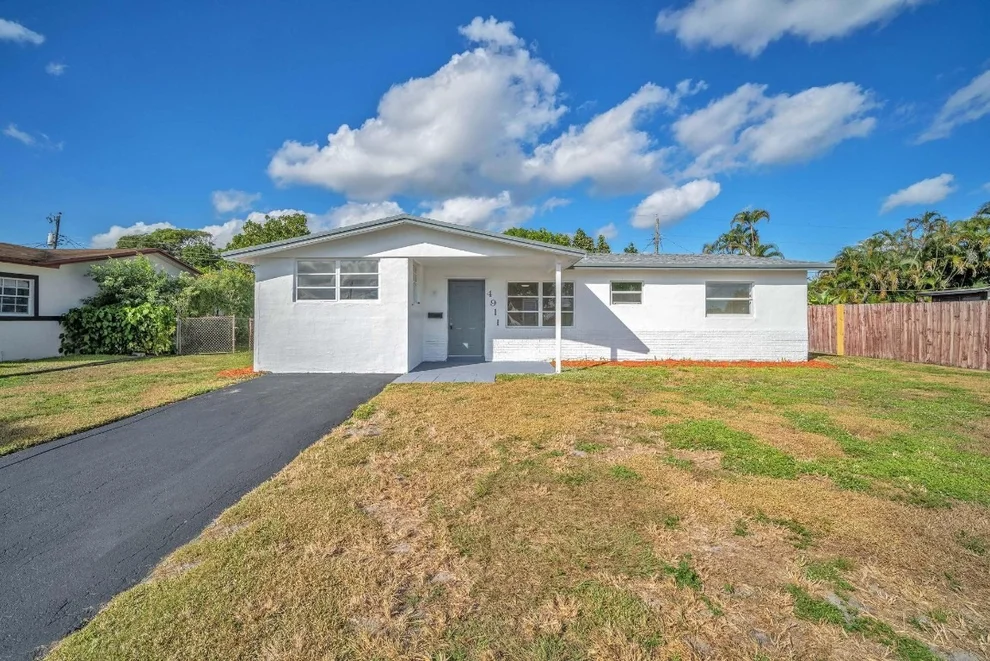 Unit for sale at 4911 NW 16th Street, Lauderhill, FL 33313