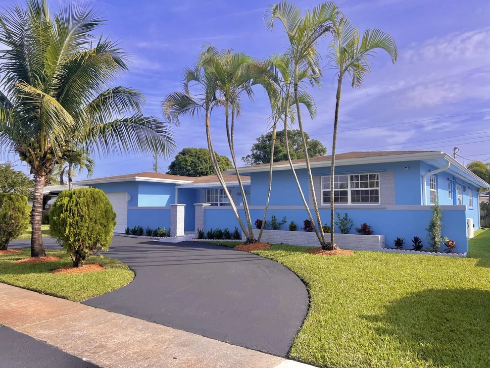 Unit for sale at 701 SW 71st Terrace, Pembroke Pines, FL 33023