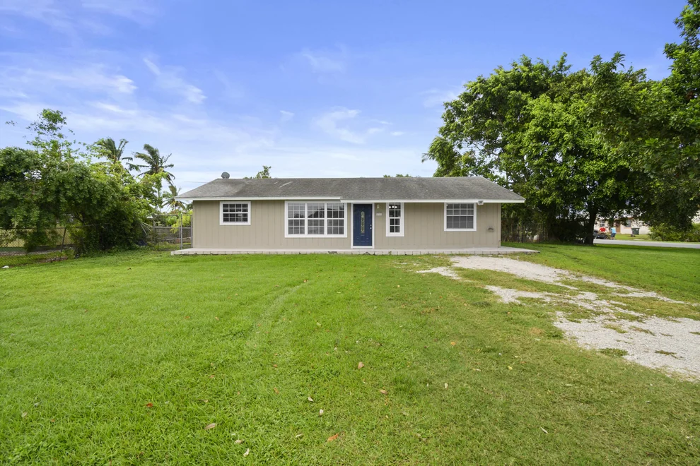 Unit for sale at 932 NE 22nd Street, Belle Glade, FL 33430