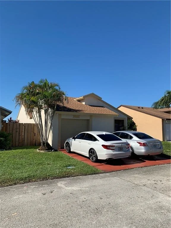 Unit for sale at 1110 SW 109th Avenue, Pembroke Pines, FL 33025