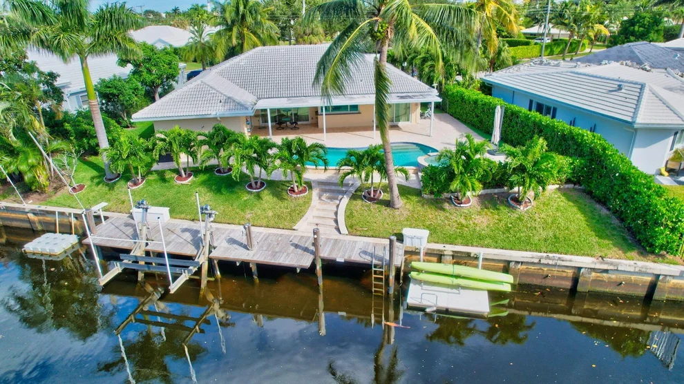 Unit for sale at 850 Holly Lane, Boca Raton, FL 33486