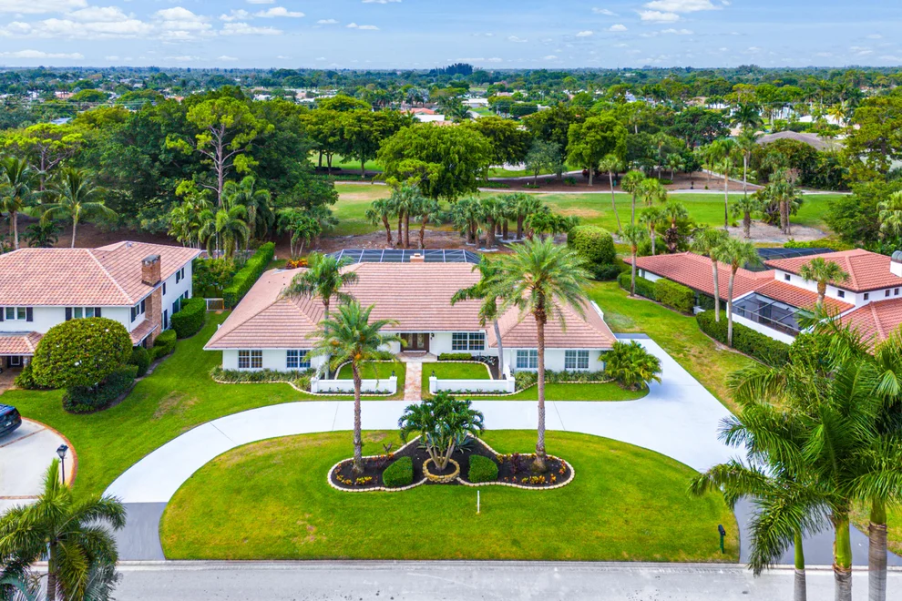 Unit for sale at 110 Glenbrook Court, Atlantis, FL 33462
