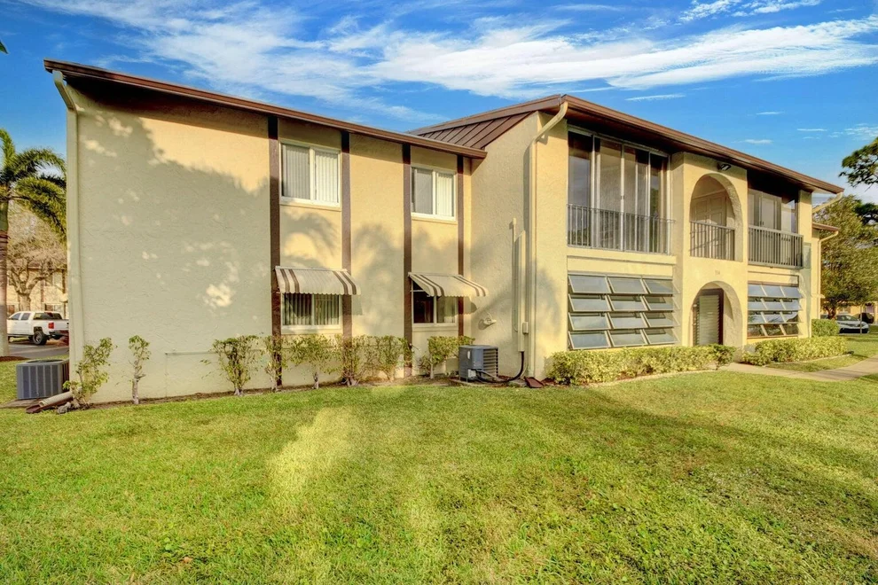 Unit for sale at 334 Pine Ridge Circle, Greenacres, FL 33463
