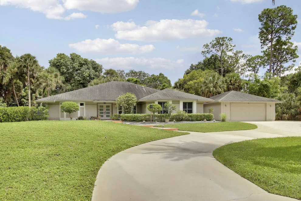 Unit for sale at 8552 Thousand Pines Circle, West Palm Beach, FL 33411
