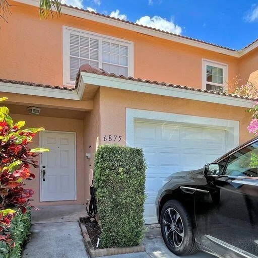 Unit for sale at 6875 Willow Creek Run, Lake Worth, FL 33463