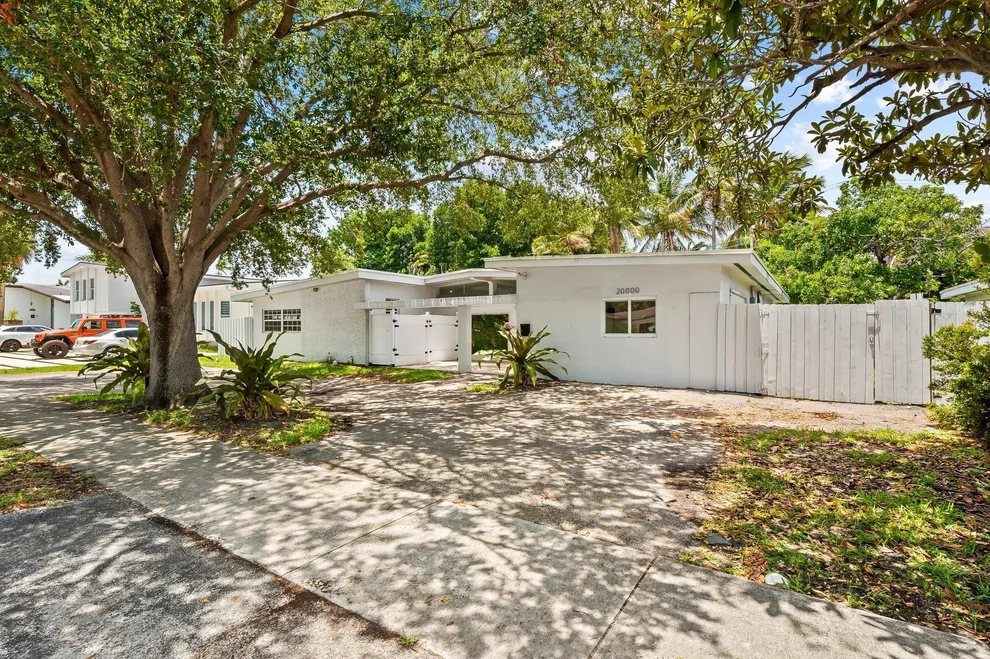 Unit for sale at 20000 Highland Lakes Boulevard, Miami, FL 33179