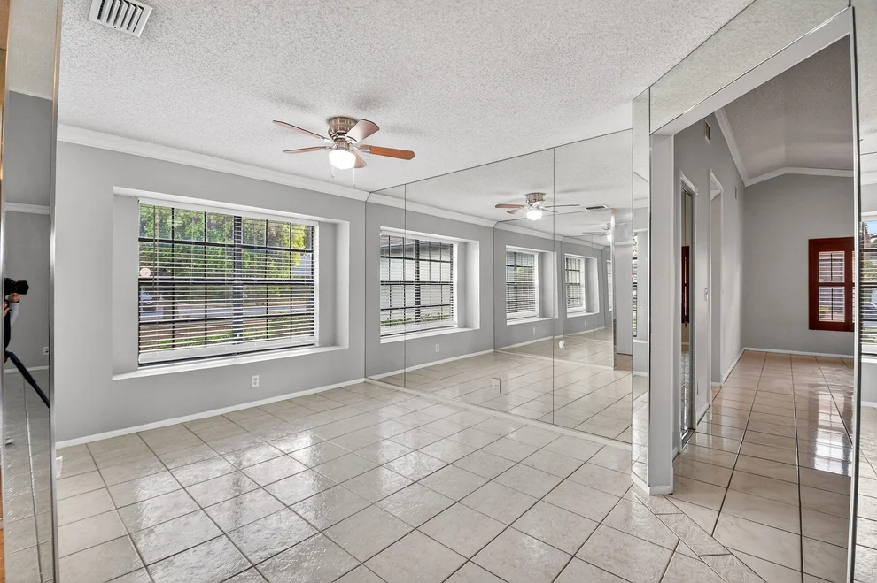 Unit for sale at 4105 S Shelley Rd Road S, West Palm Beach, FL 33407
