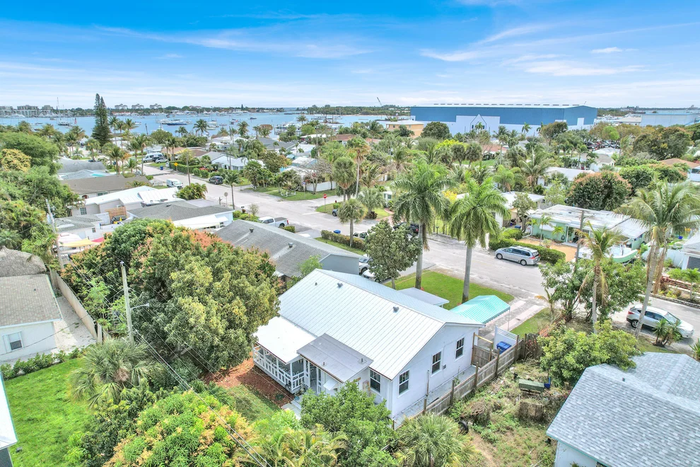 Unit for sale at 176 E 24th Street, Riviera Beach, FL 33404