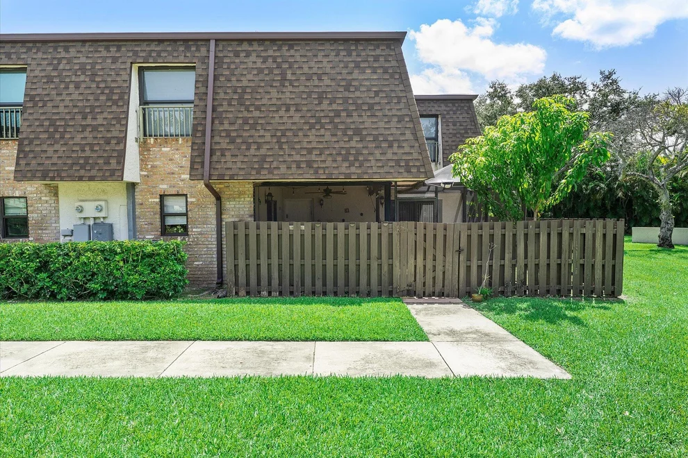 Unit for sale at 2562 NW 99TH Avenue, Coral Springs, FL 33065