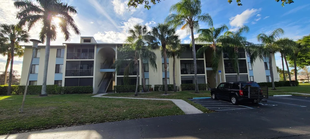 Unit for sale at 1112 Green Pine Boulevard, West Palm Beach, FL 33409