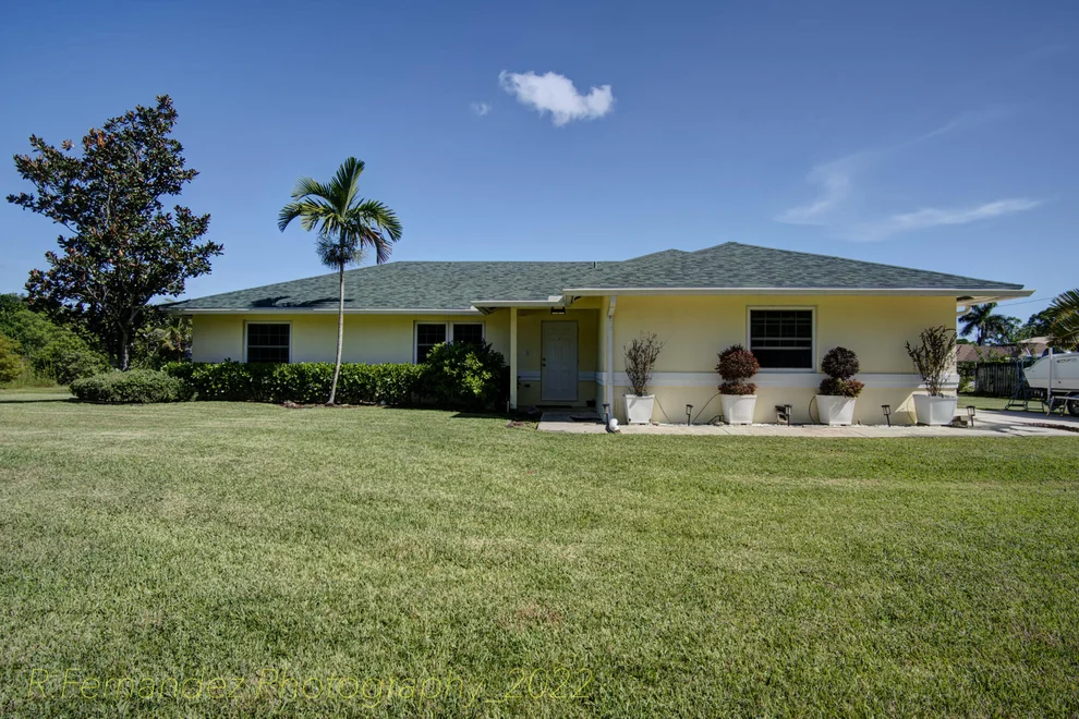 Unit for sale at 16823 86th Street N, The Acreage, FL 33470