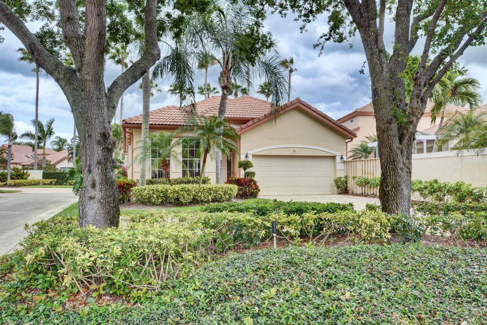 Unit for sale at 40 Pinnacle Cove, Palm Beach Gardens, FL 33418