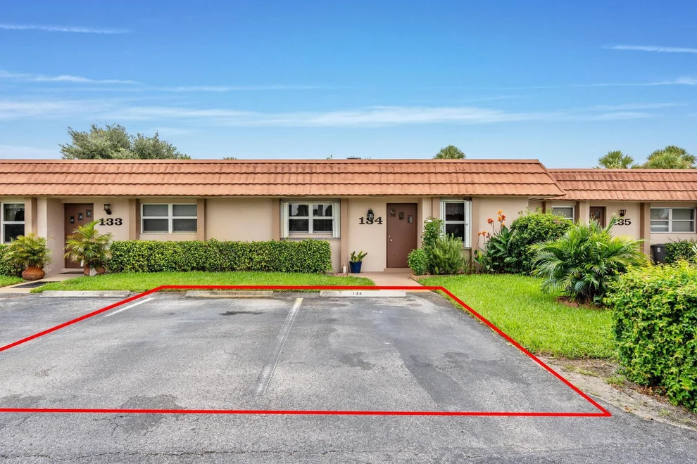 Unit for sale at 5775 W Fernley Dr Drive W, West Palm Beach, FL 33415