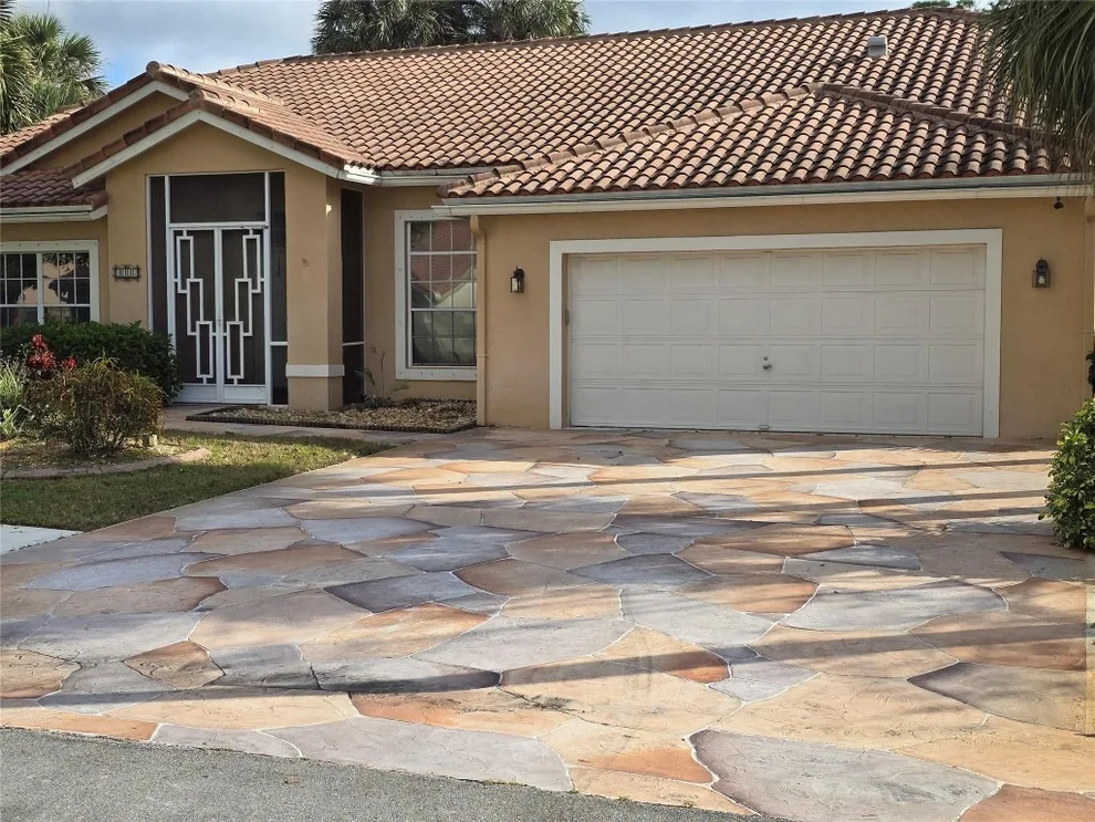 Unit for sale at 5112 NW 66th Avenue, Lauderhill, FL 33319