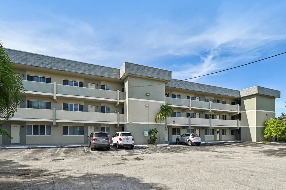 Unit for sale at 1400 NE 54th Street, Fort Lauderdale, FL 33334
