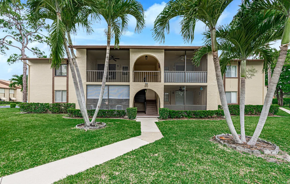 Unit for sale at 217 Pine Hov Circle, Greenacres, FL 33463