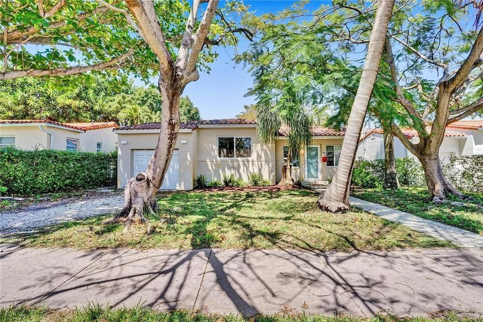 Unit for sale at 25 Palermo Avenue, Coral Gables, FL 33134