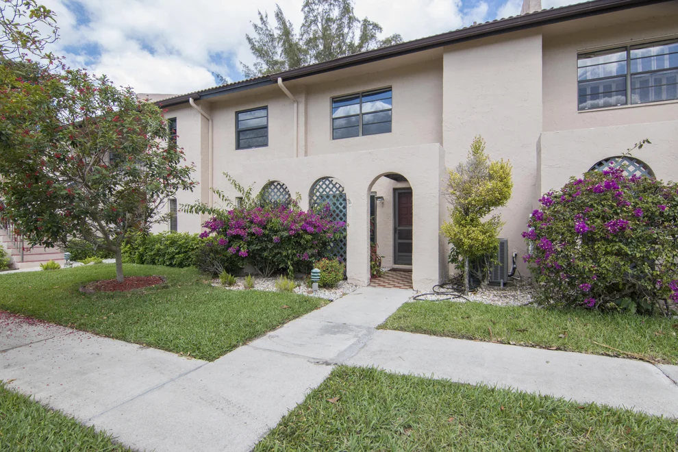 Unit for sale at 9286 Vista Del Lago, Boca Raton, FL 33428