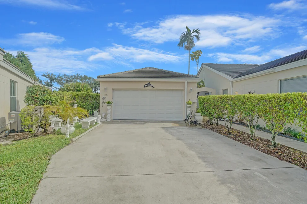 Unit for sale at 1024 Island Manor Drive, Greenacres, FL 33413